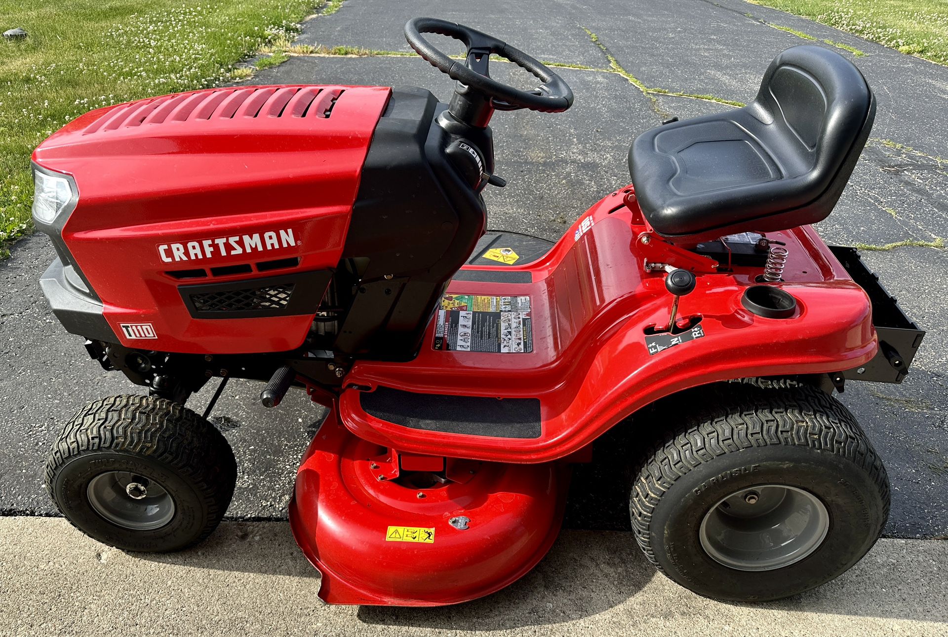CRAFTSMAN T110 42-in 17.5-HP Riding Lawn Mower