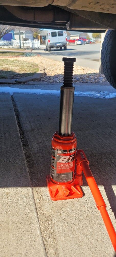 Powerbuilt 8 Ton Bottle Jack