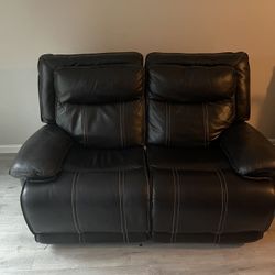 Leather Love Seat 