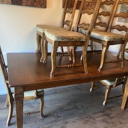6 Chair Dinning Room Table 