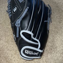 Wilson Softball Glove 13in