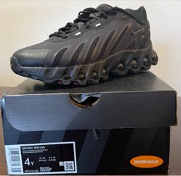 Nike Air Max DN8 GS Triple Black Sneakers