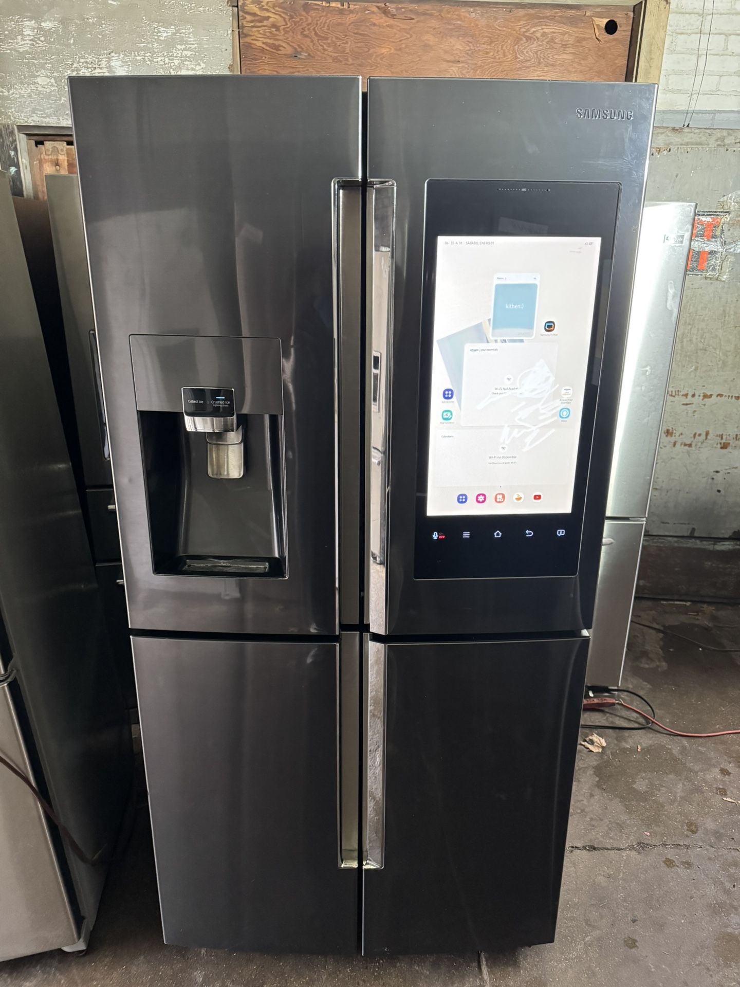 Samsung 36” Entertainment Hub