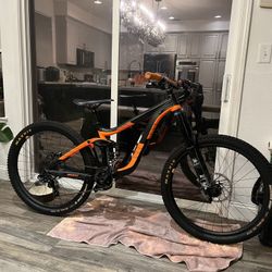 2017 Giant Reign SX Full Suspension Mountain Bike