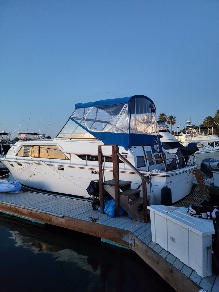 1974 Trojan Motor Yacht 36'