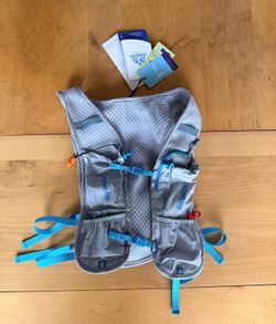 Aonijie Trail Running Hydration Backpack NWT