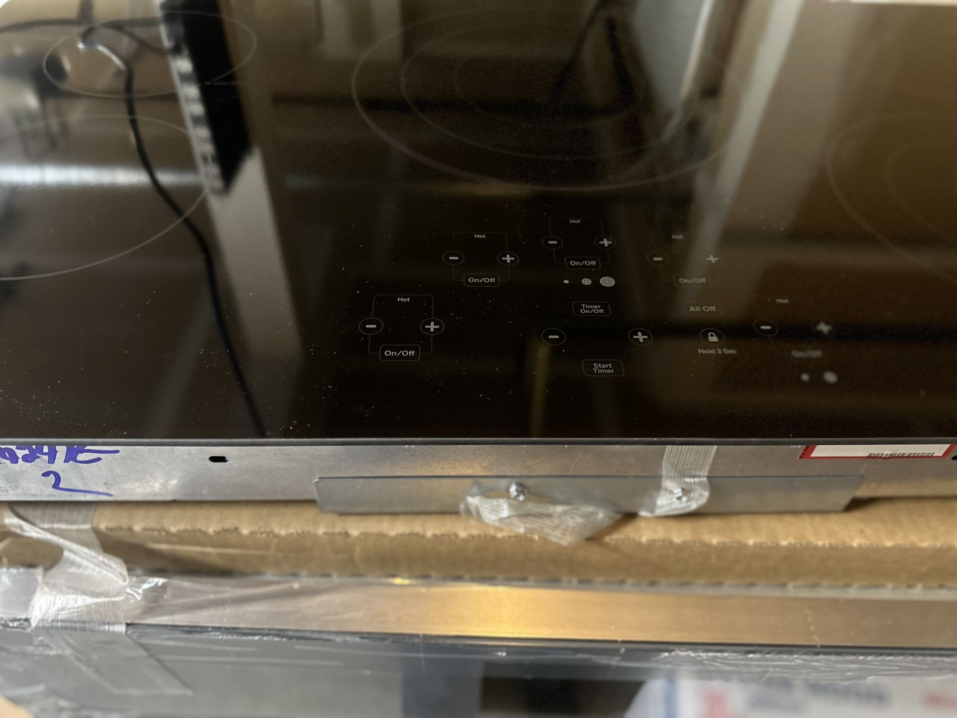 He Profile 36 Inches Electric Five Burner Cooktop for Sale in Everett