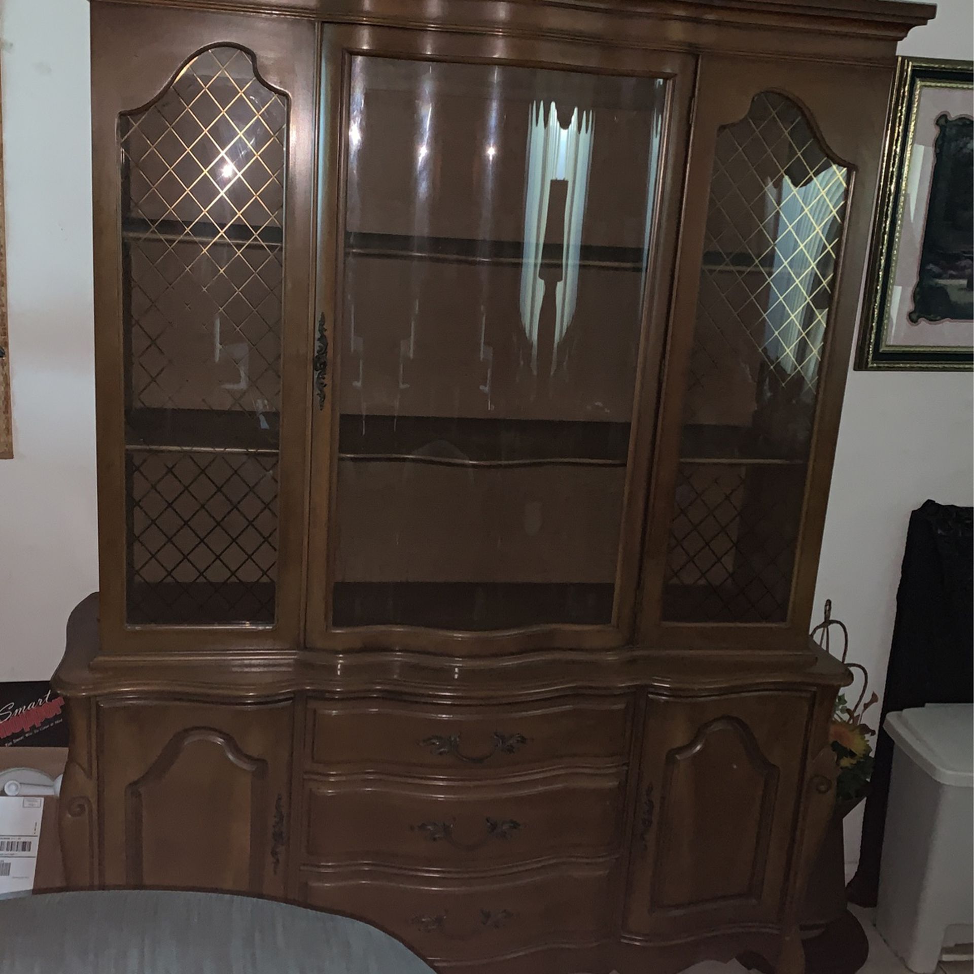 ANTIQUE Solid Wood China Cabinet 