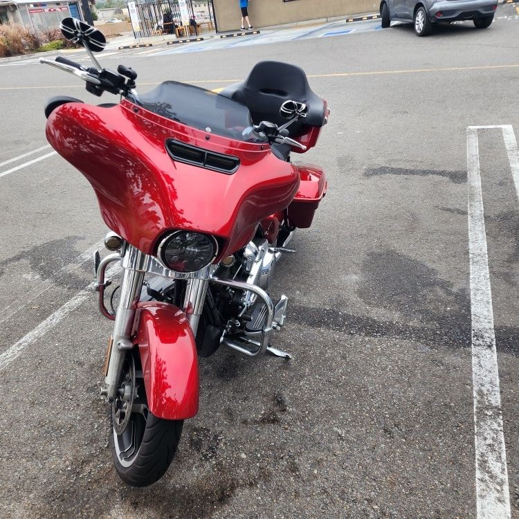 2019 Harley-Davidson Street Glide FLHX