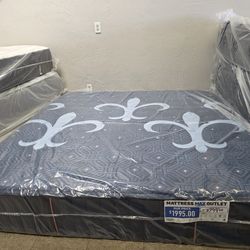 Stearns & Foster Lux Estate King Mattress New!