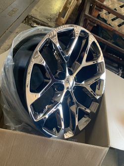 4 new 24” wheels chrome with black
