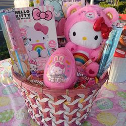 Hello Kitty Care Bear Basket 