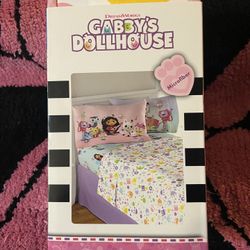 Brand New Original Netflix, original full size set of sheets, four pieces and a full size Blankey brand new in original package