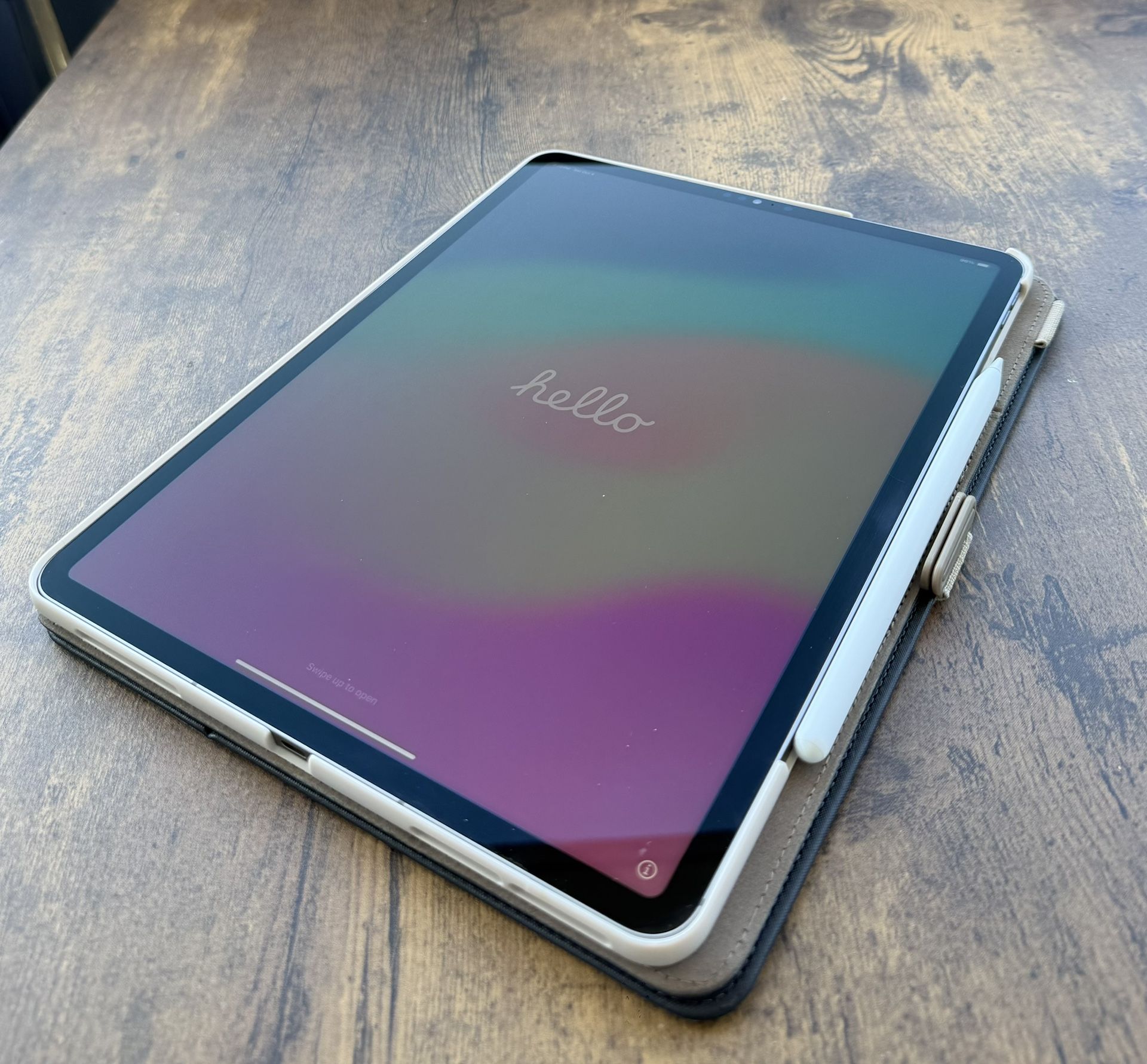 iPad Pro 12.9 inch (6th Gen) 256 GB