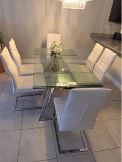 Mesa de comedor con 6 sillas,