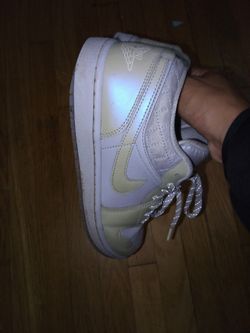 Jordan 1 mid/ Nike low Jordan 1