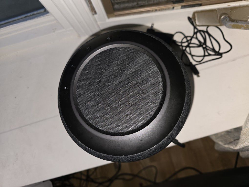2 Echo Studio Speakers