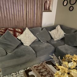 Sectional Sofa And Coffee Table 