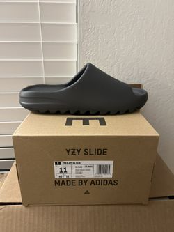 NEW adidas YEEZY Slide Size US11 GRANITE