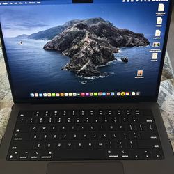 MacBook Pro14” (M3 Pro, 18GB RAM, 500GB SSD) - Like New!