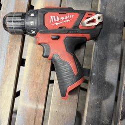 Milwaukee M12 Drill