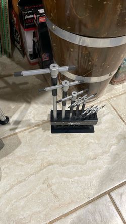 PITPOSSE TOOLS in excellent condition like new.