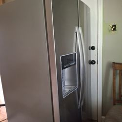 Whirlpool Refrigerator Free