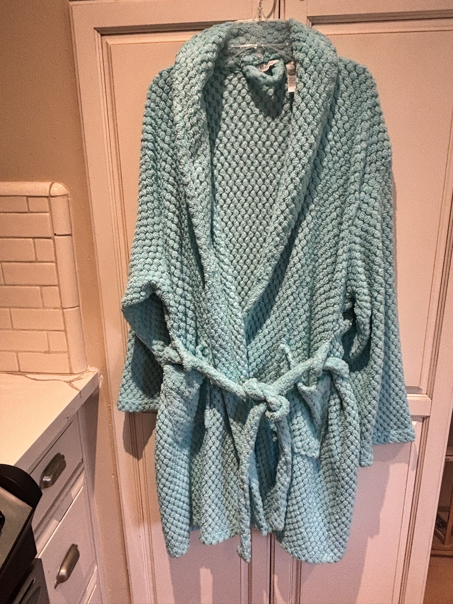 Mayfair robe size M baby blue