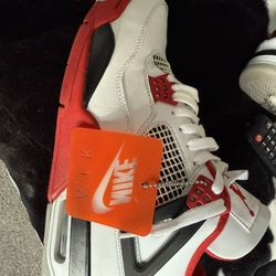 Jordan 4 