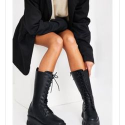 BLACK EXTREME CHUNKY SOLE CALF HIGH BIKER BOOTS