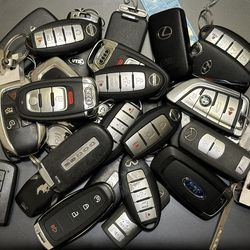 Car key Porsche key Toyota key fob Nissan key fob Bmw key fob Mercedes benz key fob Range rover key fob Chevrolet key fob Dodge key fob Honda key fob