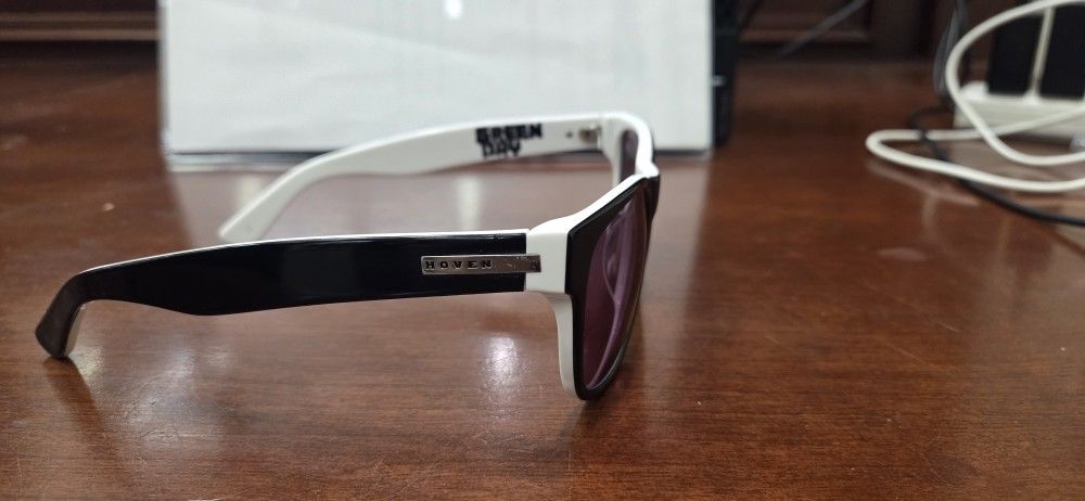 Hoven Big Risky Adult Lifestyle Sunglasses (Brand NEW)