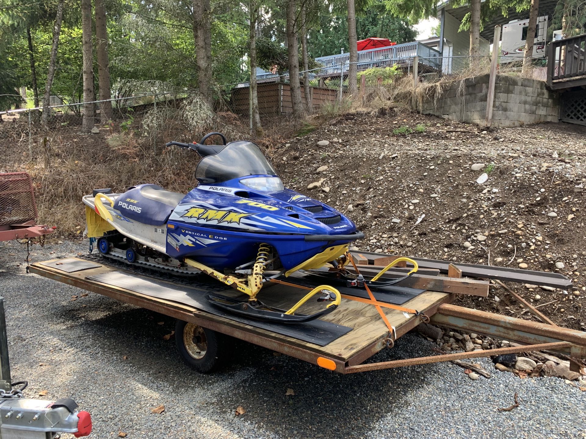 Sale pending Polaris 2003 snowmobile AND TRAILER!