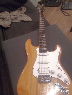 Custom Strat with scalloped fretboard