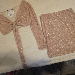 Last Minute New Year's Eve Outfit - Size Large, Rose Gold