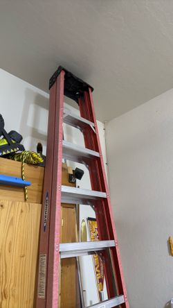 10’ 10 foot tall Werner ladder fiberglass