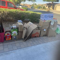 Free moving Boxes And Packing Material