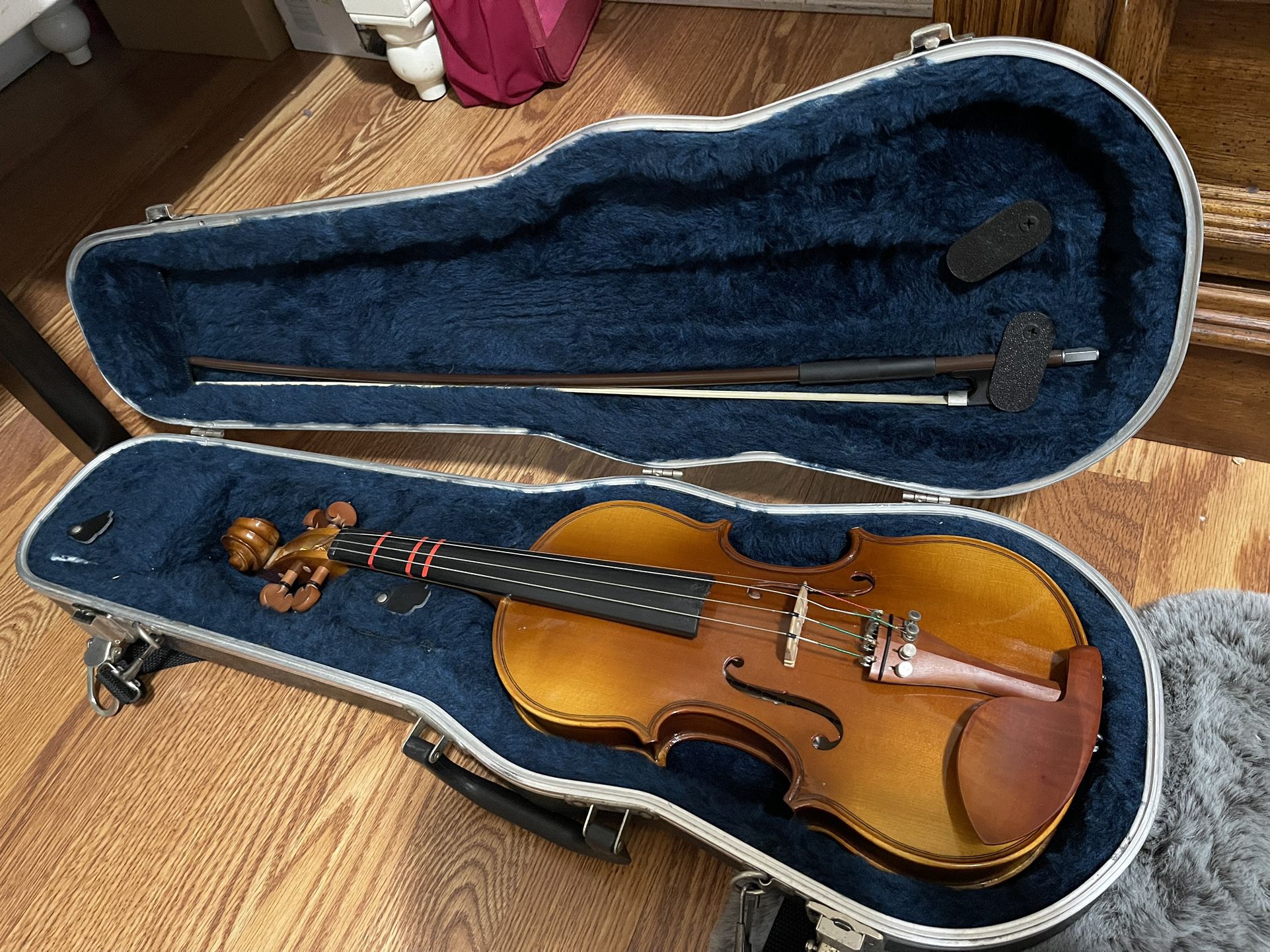 1/2 C. Becker Violin