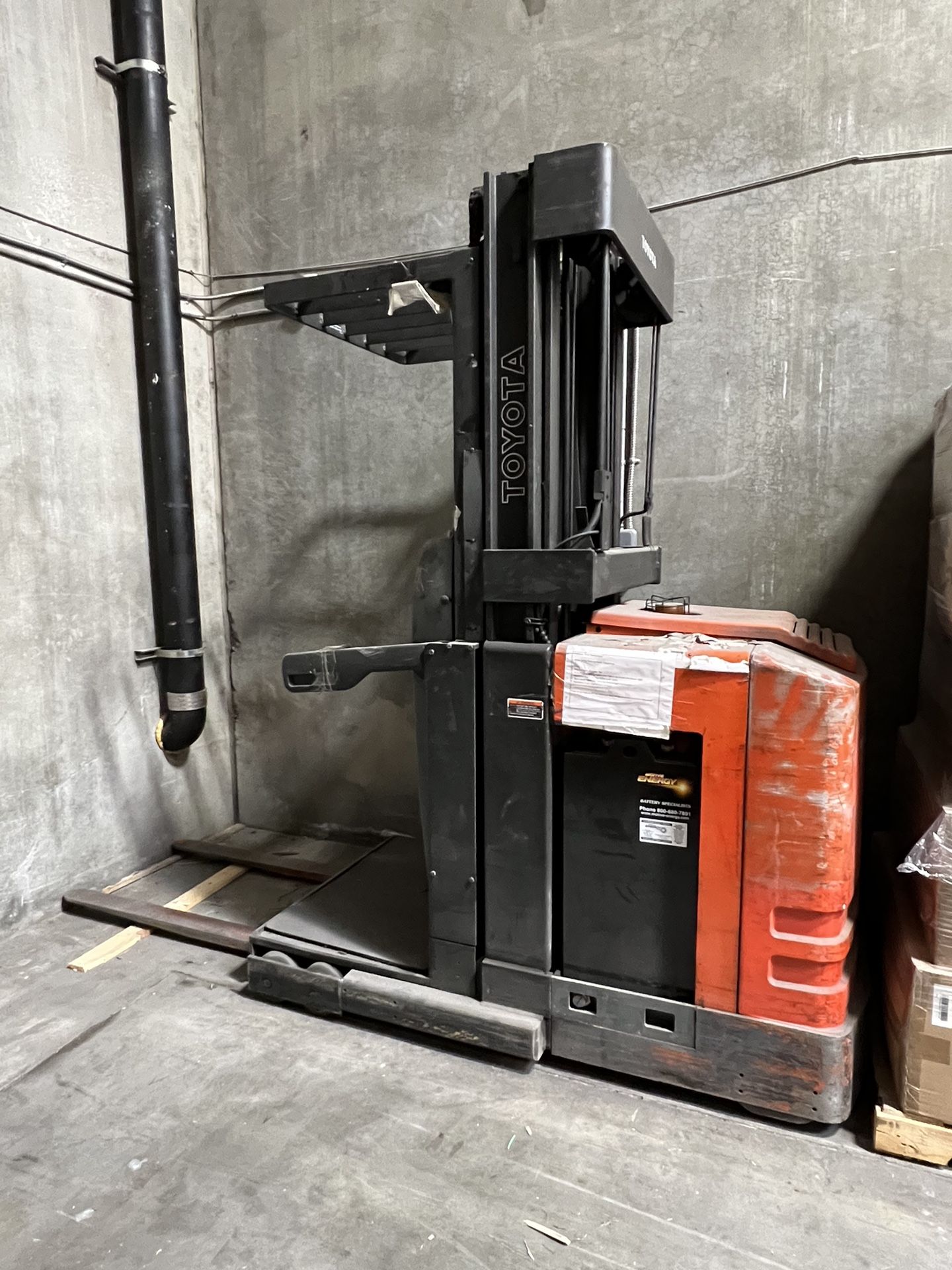 Toyota Order Picker Material Handling $7000