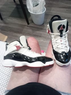 Women Jordans size 6y