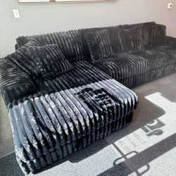 Black Sectional (Left Chaise) w/ Pillows