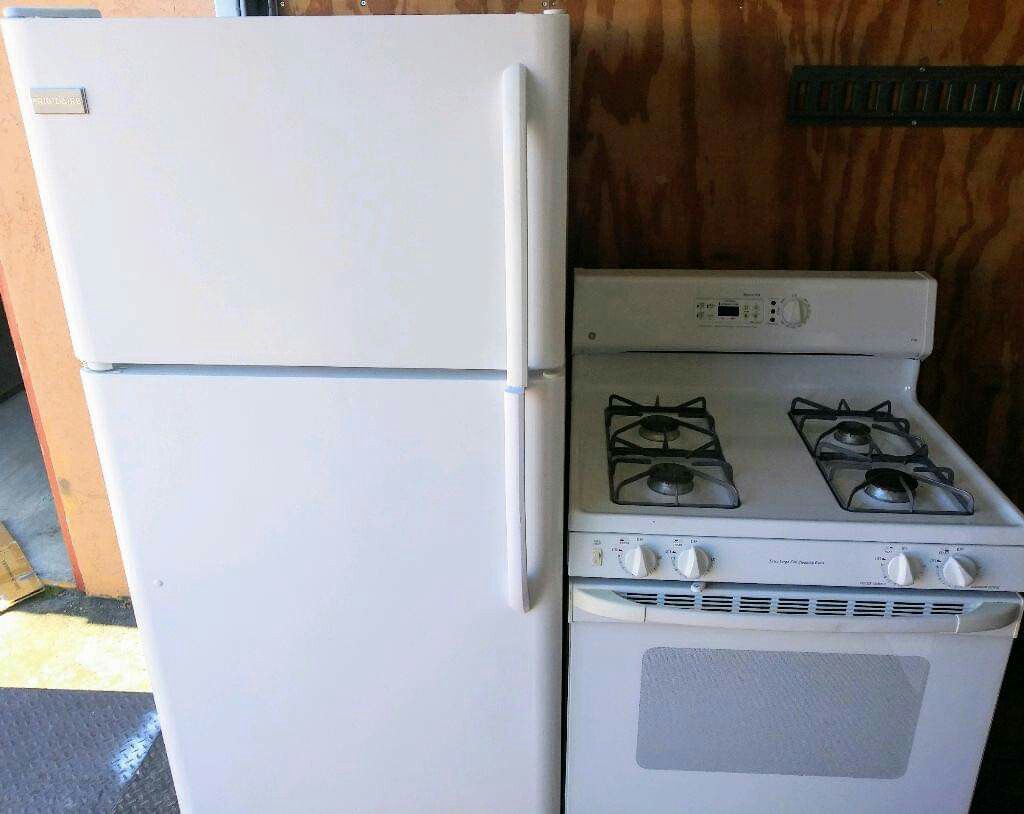 Combo top - Freezer Refrigerator and gas stove