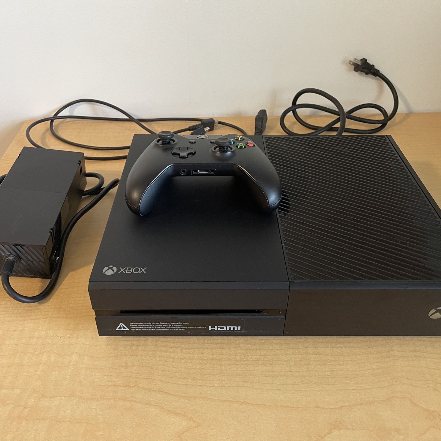 Xbox One Console 500GB and Controller 