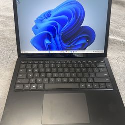 Microsoft Surface Laptop 3 / Core i7 / 16GB RAM / Windows 11 Pro / 13.5” Touchscreen / 256 GB SSD