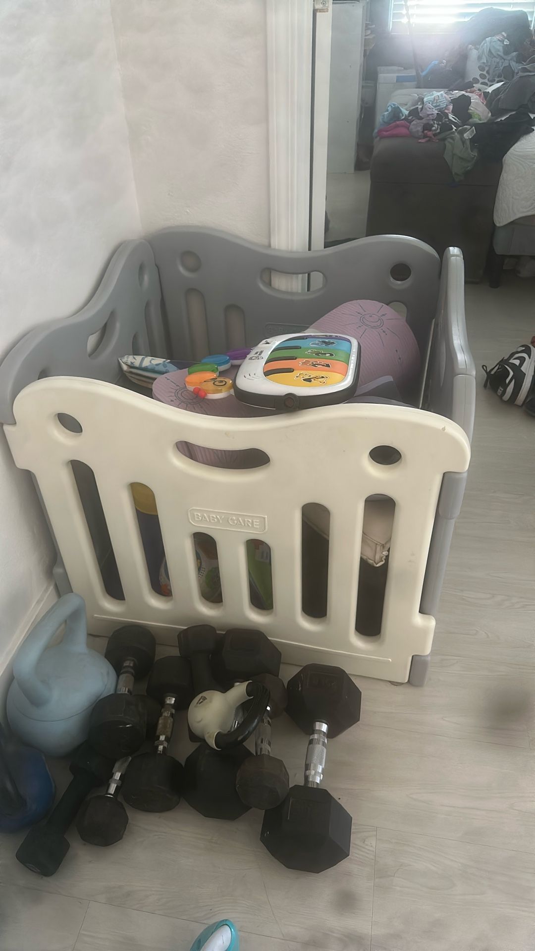 Baby Care Play Pen