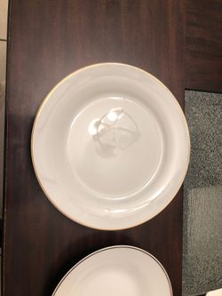 Set of plates (4 each)