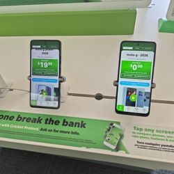 Motorola Phones Free To Half Off