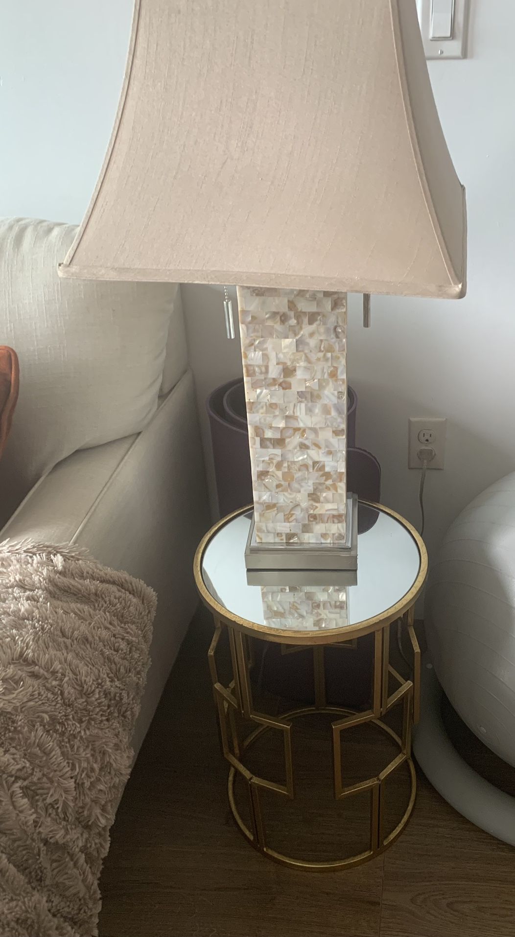 Lamp / End Table 