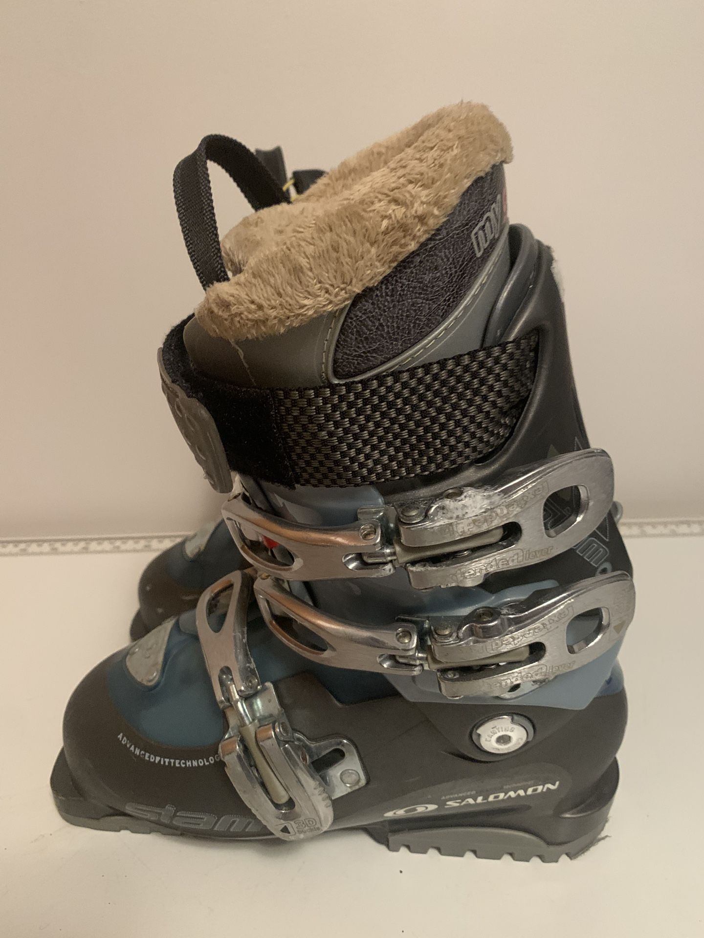 Salomon Ski Boots . Size 23.5
