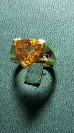 Genuine Citrine 3ctw in 18kt Yellow Gold ring